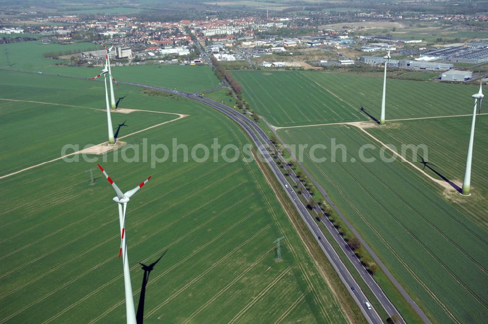 NAUEN from the bird's eye view: Blick auf den Strassenverlauf der B273 Ortsumgehung Nauen. Sie unterliegt dem Zuständigkeitsbereich Landesbetrieb Straßenwesen Niederlassung West Hauptsitz Potsdam, Steinstraße 104-106, 14480 Potsdam, Tel. +49(0)331 2334-0, Fax +49(0)331 2334-282, E-Mail: p.poststellels@ls.brandenburg.de; Die Projektsteuerung erfolgt durch Schüßler Plan Ingenieurgesellschaft mbH, Greifswalder Straße 80 A, 10405 Berlin, Tel. +49(0)30 42106 0, E-Mail: berlin@schuessler-plan.de