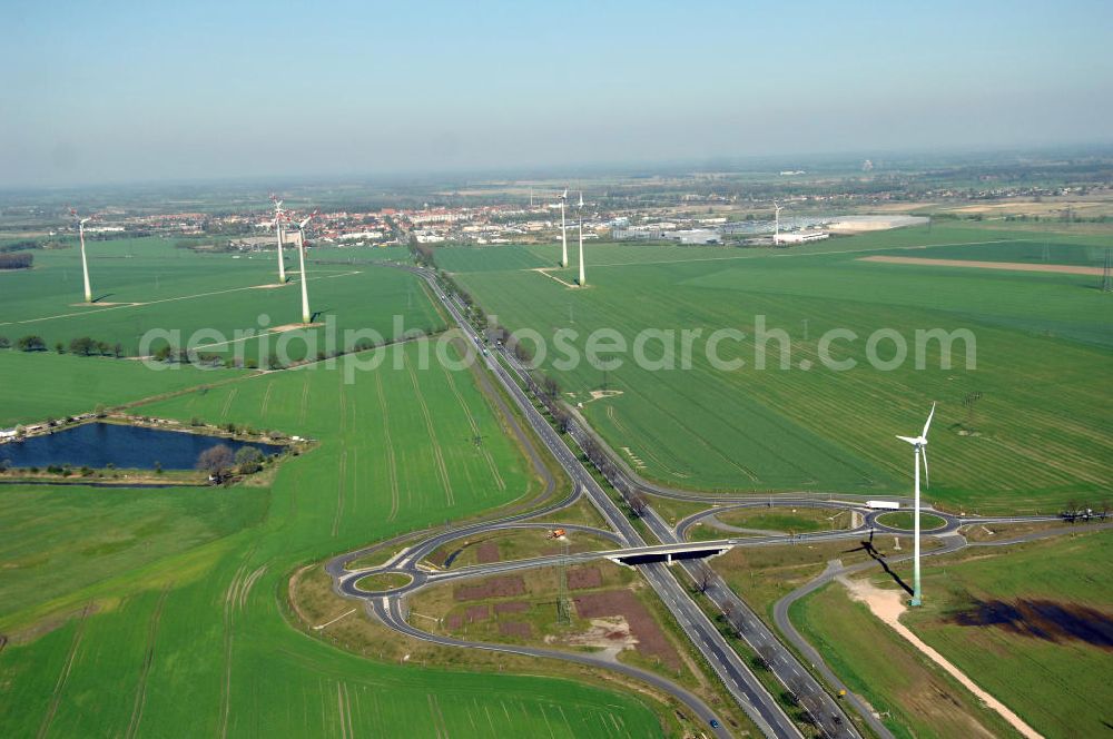 NAUEN from the bird's eye view: Blick auf den Strassenverlauf der B273 Ortsumgehung Nauen. Sie unterliegt dem Zuständigkeitsbereich Landesbetrieb Straßenwesen Niederlassung West Hauptsitz Potsdam, Steinstraße 104-106, 14480 Potsdam, Tel. +49(0)331 2334-0, Fax +49(0)331 2334-282, E-Mail: p.poststellels@ls.brandenburg.de; Die Projektsteuerung erfolgt durch Schüßler Plan Ingenieurgesellschaft mbH, Greifswalder Straße 80 A, 10405 Berlin, Tel. +49(0)30 42106 0, E-Mail: berlin@schuessler-plan.de