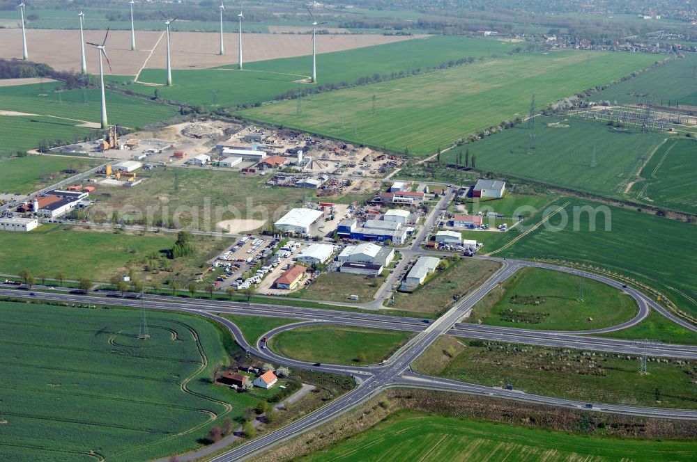 Aerial image NAUEN - Blick auf den Strassenverlauf der B273 Ortsumgehung Nauen. Sie unterliegt dem Zuständigkeitsbereich Landesbetrieb Straßenwesen Niederlassung West Hauptsitz Potsdam, Steinstraße 104-106, 14480 Potsdam, Tel. +49(0)331 2334-0, Fax +49(0)331 2334-282, E-Mail: p.poststellels@ls.brandenburg.de; Die Projektsteuerung erfolgt durch Schüßler Plan Ingenieurgesellschaft mbH, Greifswalder Straße 80 A, 10405 Berlin, Tel. +49(0)30 42106 0, E-Mail: berlin@schuessler-plan.de