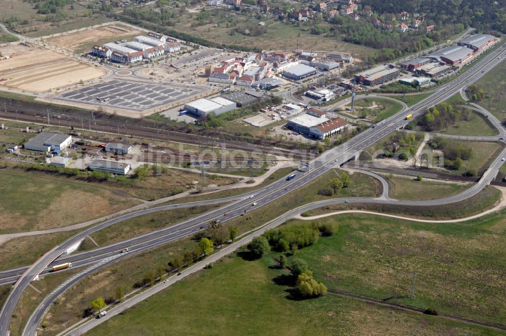 WUSTERMARK from above - Blick auf den Strassenverlauf der B5 Ortsumgehung Wustermark. Sie unterliegt dem Zuständigkeitsbereich Landesbetrieb Straßenwesen Niederlassung West Hauptsitz Potsdam, Steinstraße 104-106, 14480 Potsdam, Tel. +49(0)331 2334-0, Fax +49(0)331 2334-282, E-Mail: p.poststellels@ls.brandenburg.de; Die Projektsteuerung erfolgt durch Schüßler Plan Ingenieurgesellschaft mbH, Greifswalder Straße 80 A, 10405 Berlin, Tel. +49(0)30 42106 0, E-Mail: berlin@schuessler-plan.de