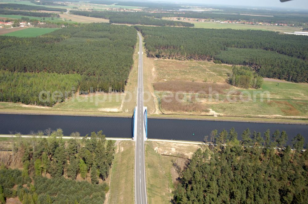 Aerial photograph WUSTERWITZ - Blick auf den Strassenverlauf der L96 Ortsumgehung Wusterwitz. Sie unterliegt dem Zuständigkeitsbereich Landesbetrieb Straßenwesen Niederlassung West Hauptsitz Potsdam, Steinstraße 104-106, 14480 Potsdam, Tel. +49(0)331 2334-0, Fax +49(0)331 2334-282, E-Mail: p.poststellels@ls.brandenburg.de; Die Projektsteuerung erfolgt durch Schüßler Plan Ingenieurgesellschaft mbH, Greifswalder Straße 80 A, 10405 Berlin, Tel. +49(0)30 42106 0, E-Mail: berlin@schuessler-plan.de