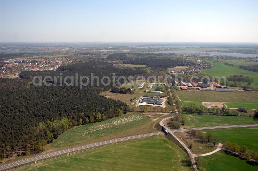 WUSTERWITZ from above - Blick auf den Strassenverlauf der L96 Ortsumgehung Wusterwitz. Sie unterliegt dem Zuständigkeitsbereich Landesbetrieb Straßenwesen Niederlassung West Hauptsitz Potsdam, Steinstraße 104-106, 14480 Potsdam, Tel. +49(0)331 2334-0, Fax +49(0)331 2334-282, E-Mail: p.poststellels@ls.brandenburg.de; Die Projektsteuerung erfolgt durch Schüßler Plan Ingenieurgesellschaft mbH, Greifswalder Straße 80 A, 10405 Berlin, Tel. +49(0)30 42106 0, E-Mail: berlin@schuessler-plan.de