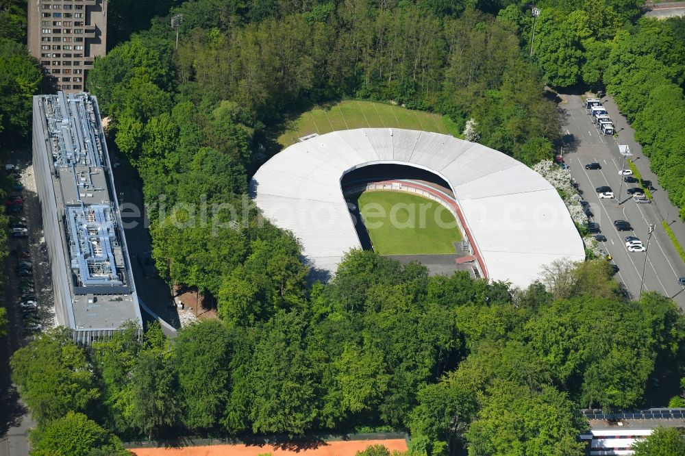 Köln from the bird's eye view: Range of racetrack - Parkour Radstadion Koeln in the district Muengersdorf in Cologne in the state North Rhine-Westphalia, Germany