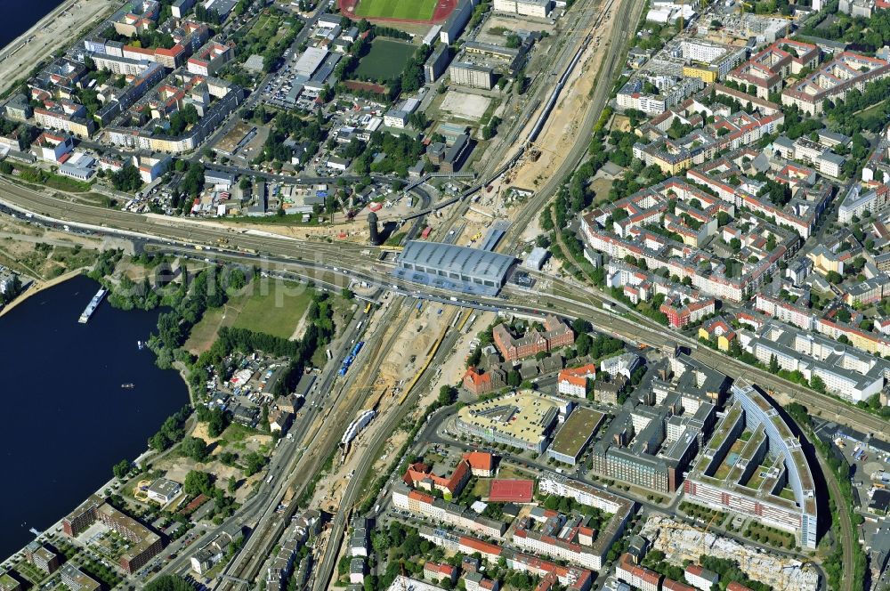 Berlin from the bird's eye view: Route expansion station -Warschauer road to east cross rail station Ostkreuz Friedrichshain district of Berlin