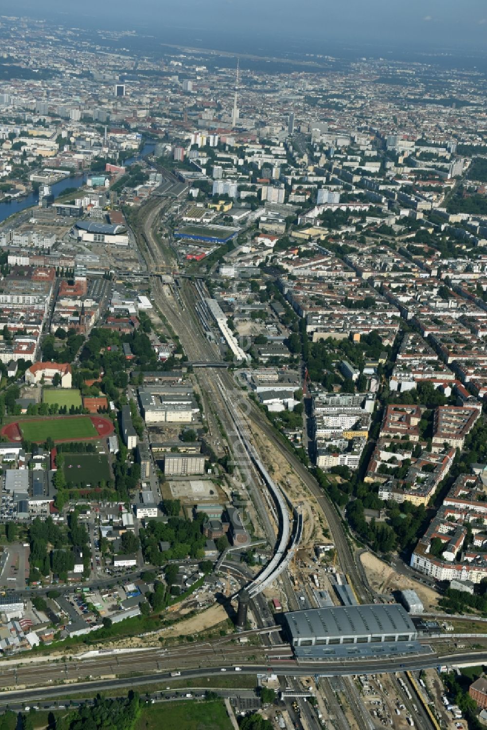 Berlin from the bird's eye view: Route expansion station -Warschauer road to east cross rail station Ostkreuz Friedrichshain district of Berlin