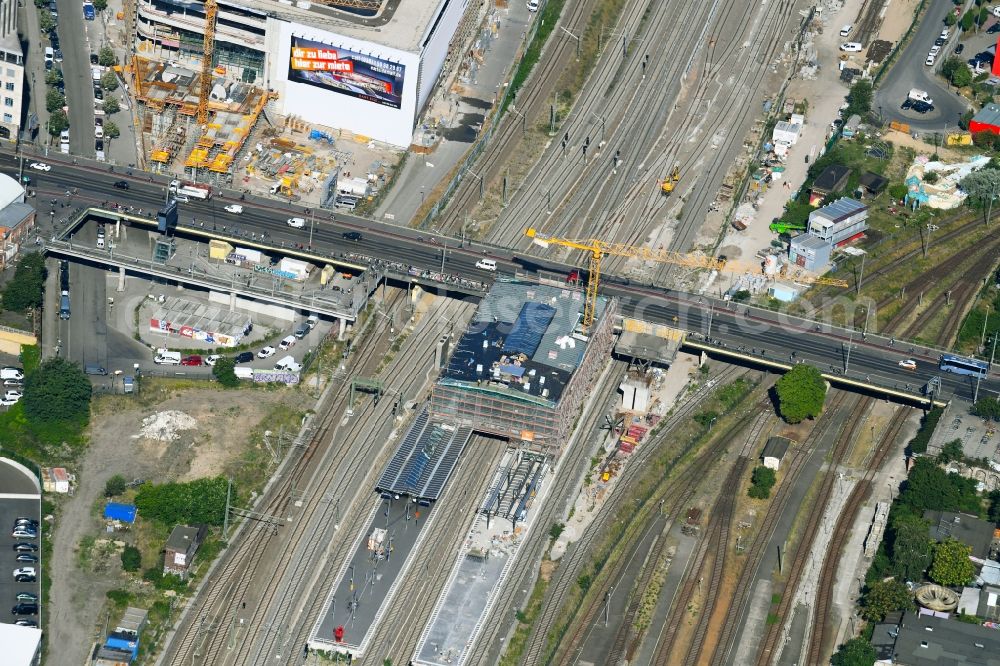 Berlin from the bird's eye view: Route expansion station - Warschauer road to east cross rail station in Friedrichshain district of Berlin