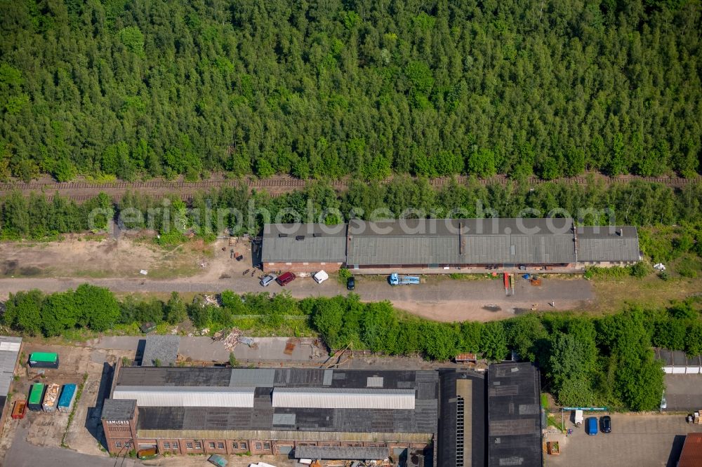 Bochum from above - Distance guidance of the wheel of way and the skat road bicycle quick way Ruhr RS1 in the district of Wattenscheid in Bochum in the federal state North Rhine-Westphalia, Germany