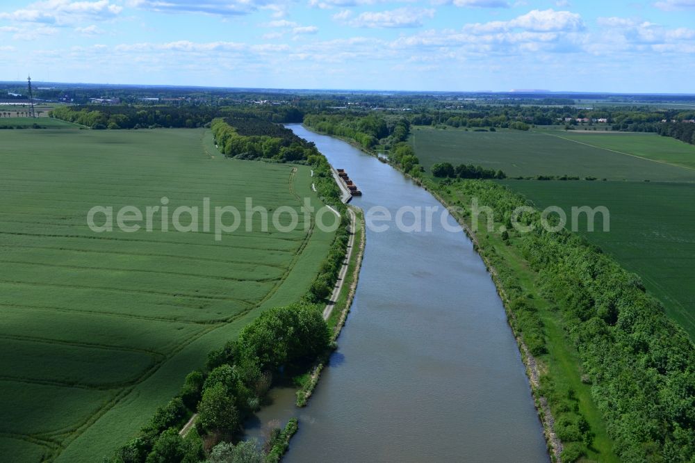 Bergzow from the bird's eye view: Route of the waterway Elbe-Havel Canal at Bergzow in Saxony-Anhalt