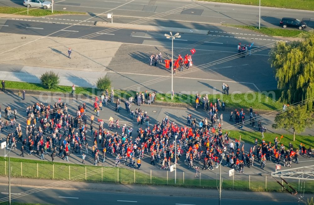 Bochum from the bird's eye view: Demonstration against FusionsBuilding and production halls on the premises of thyssenkrupp Steel Europe AG in Bochum in the state North Rhine-Westphalia, Germany