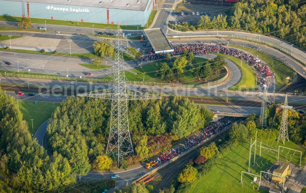 Aerial image Bochum - Demonstration against FusionsBuilding and production halls on the premises of thyssenkrupp Steel Europe AG in Bochum in the state North Rhine-Westphalia, Germany