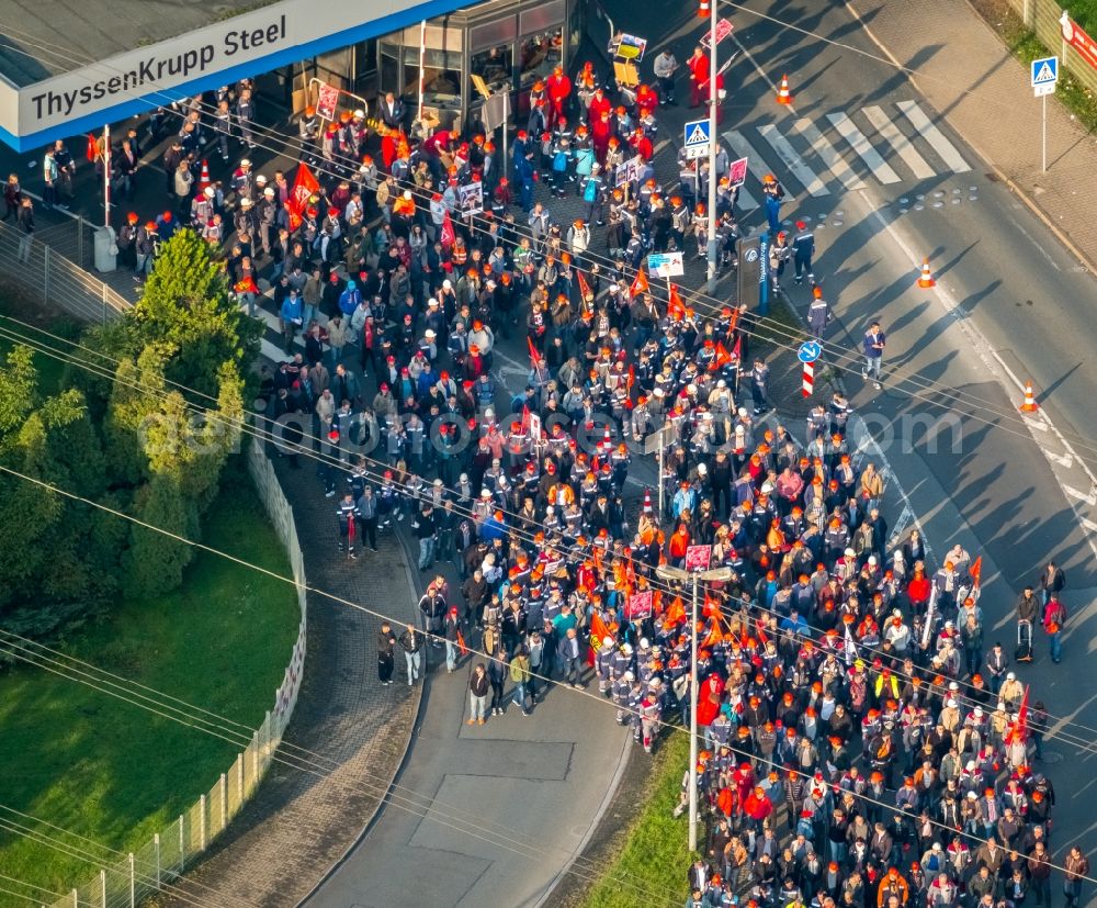 Bochum from the bird's eye view: Demonstration against FusionsBuilding and production halls on the premises of thyssenkrupp Steel Europe AG in Bochum in the state North Rhine-Westphalia, Germany