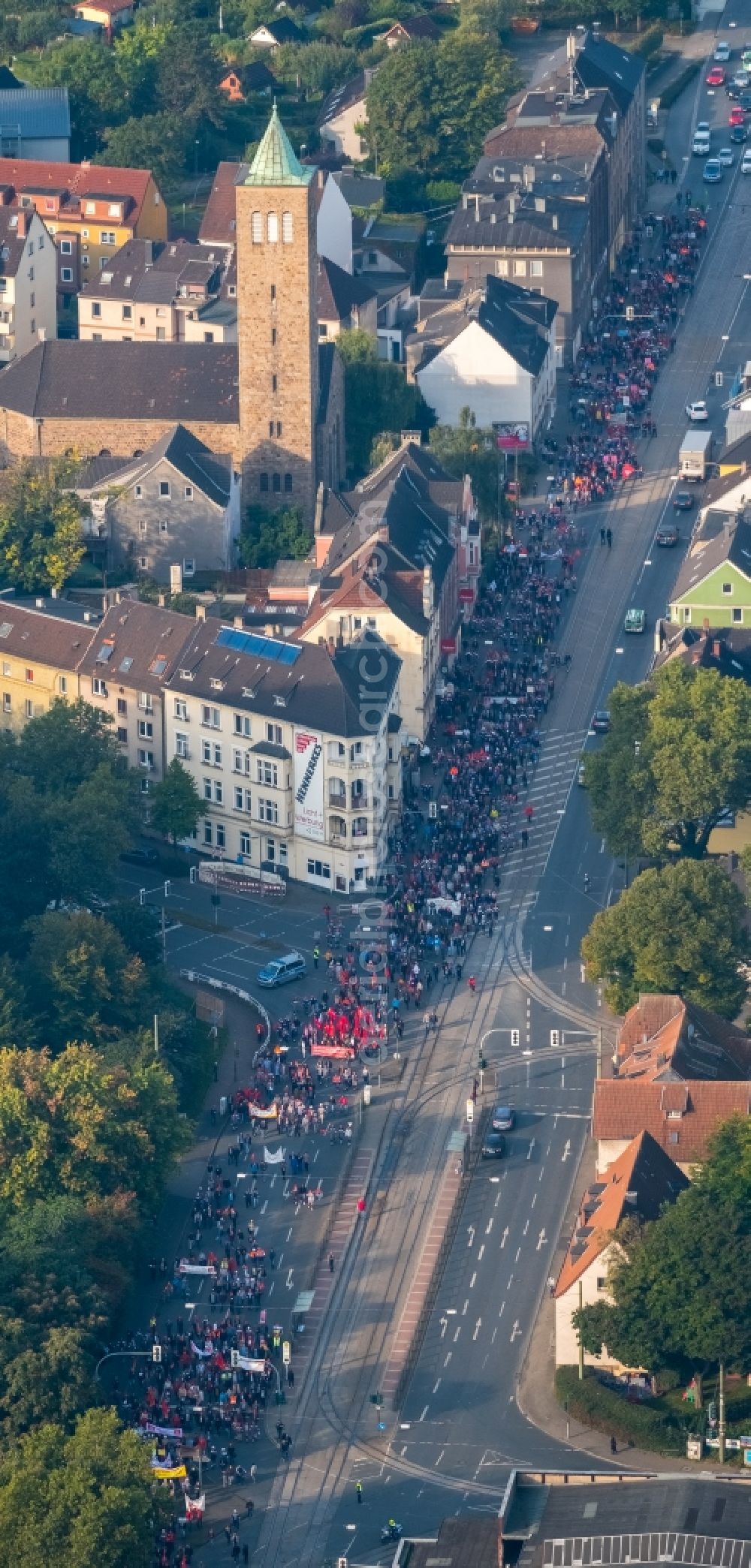 Aerial photograph Bochum - Demonstration against FusionsBuilding and production halls on the premises of thyssenkrupp Steel Europe AG in Bochum in the state North Rhine-Westphalia, Germany