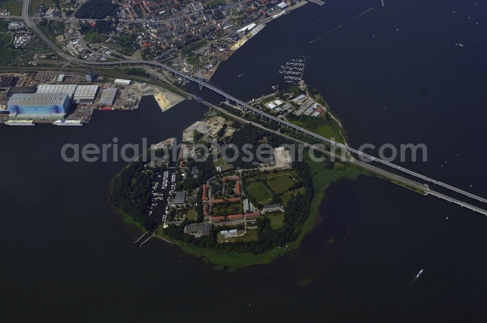 Aerial photograph Stralsund - The Strelasund / Rügenbrücke with Rügendamm before Stralsund's old town in the state of Mecklenburg-Western Pomerania