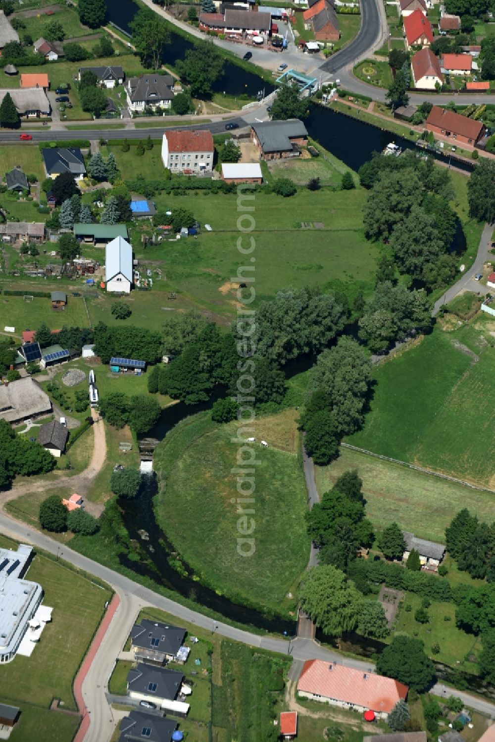 Aerial photograph Banzkow - Stoercanal with sluice and Muehlengraben with weir in Banzkow in the state Mecklenburg - Western Pomerania