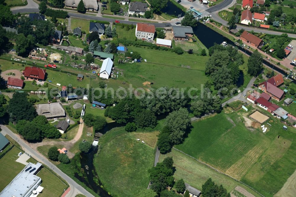 Aerial photograph Banzkow - Stoercanal with sluice and Muehlengraben with weir in Banzkow in the state Mecklenburg - Western Pomerania