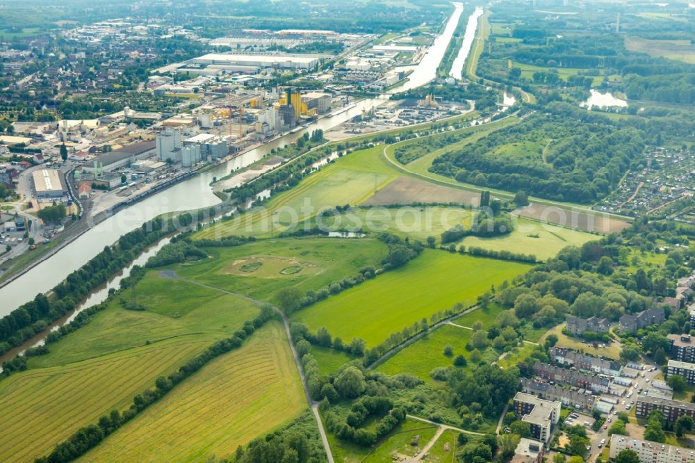 Hamm from above - Grassland structures of a meadow and field landscape in the lowland along the Lippe in Hamm in the state North Rhine-Westphalia, Germany