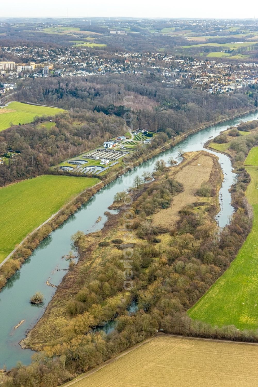 Kettwig from above - Grassland structures of a meadow and field landscape in the lowland on the course of the river Ruhr in Kettwig in the state North Rhine-Westphalia, Germany