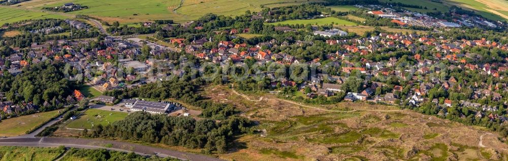 Aerial photograph Sankt Peter-Ording - Grassland structures of a meadow and field landscape in the lowland at the North Sea coast in Sankt Peter-Ording in the state Schleswig-Holstein, Germany