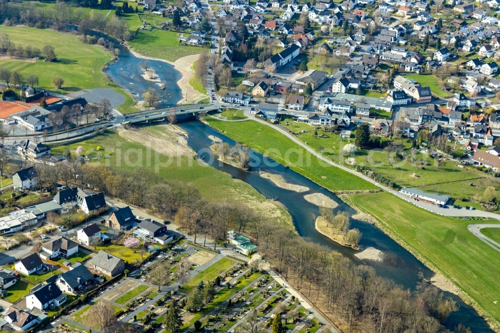 Arnsberg from the bird's eye view: Grassland structures of a meadow and field landscape in the lowland the Ruhr in the district Oeventrop in Arnsberg in the state North Rhine-Westphalia, Germany