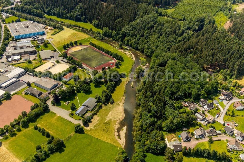 Aerial image Arnsberg - Grassland structures of a meadow and field landscape in the lowland on the banks of the Ruhr in the district Oeventrop in Arnsberg in the state North Rhine-Westphalia, Germany