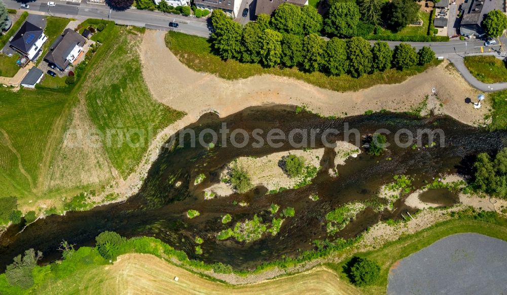 Aerial image Arnsberg - Grassland structures of a meadow and field landscape in the lowland on the banks of the Ruhr in the district Oeventrop in Arnsberg in the state North Rhine-Westphalia, Germany