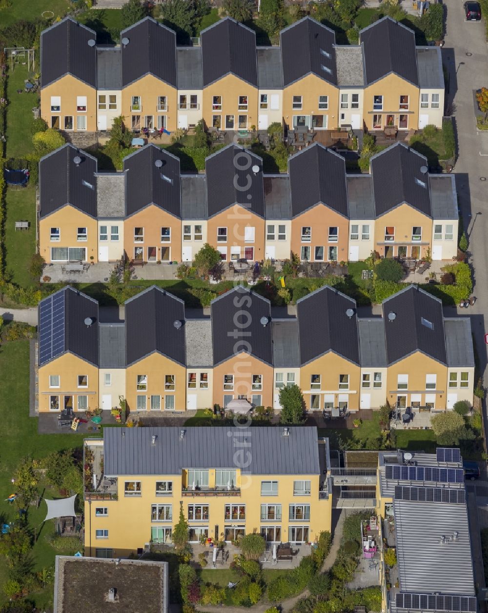 Aerial photograph Dortmund - Structures in a residential area with new houses on Tremoniapark in Dortmund in North Rhine-Westphalia