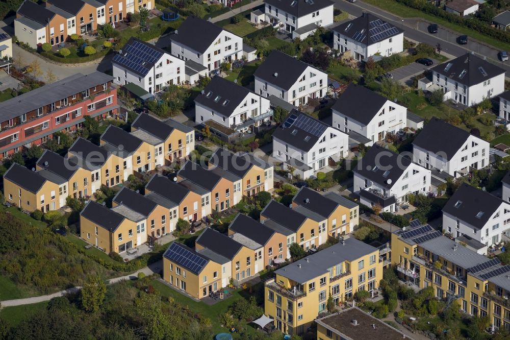 Dortmund from above - Structures in a residential area with new houses on Tremoniapark in Dortmund in North Rhine-Westphalia