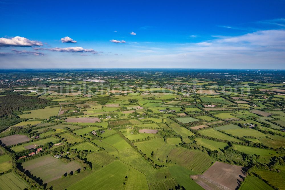 Alveslohe from above - Structures on agricultural fields in Alveslohe in the state Schleswig-Holstein, Germany