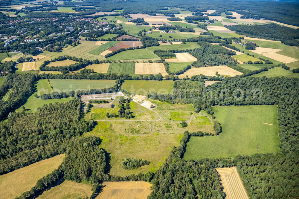 Dorsten from above - Structures on agricultural fields in Dorsten at Ruhrgebiet in the state North Rhine-Westphalia, Germany