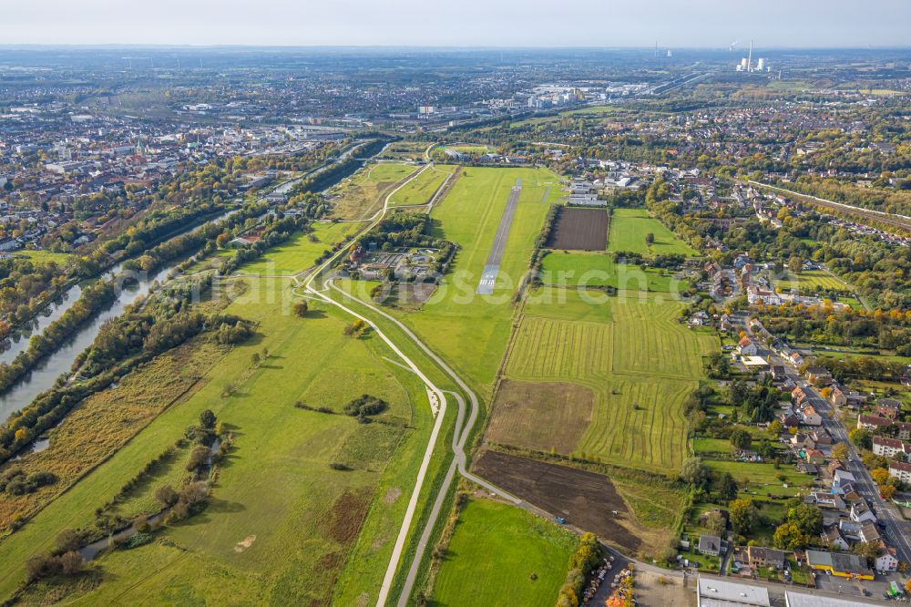 Aerial image Hamm - Structures on agricultural fields in Hamm in the state North Rhine-Westphalia, Germany