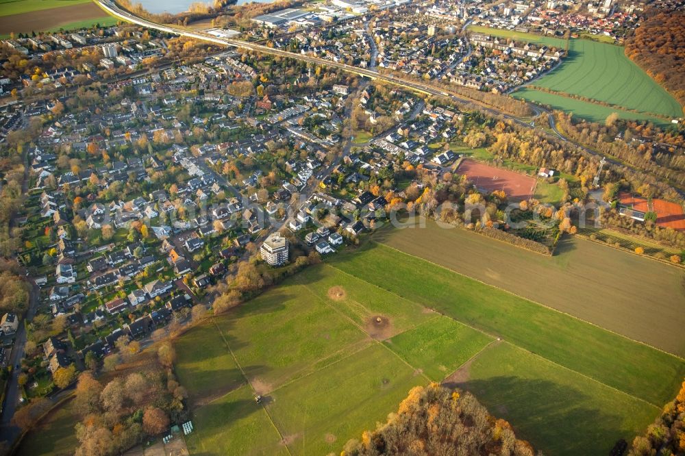 Duisburg from the bird's eye view: Structures on agricultural fields in the district Duisburg Sued in Duisburg in the state North Rhine-Westphalia