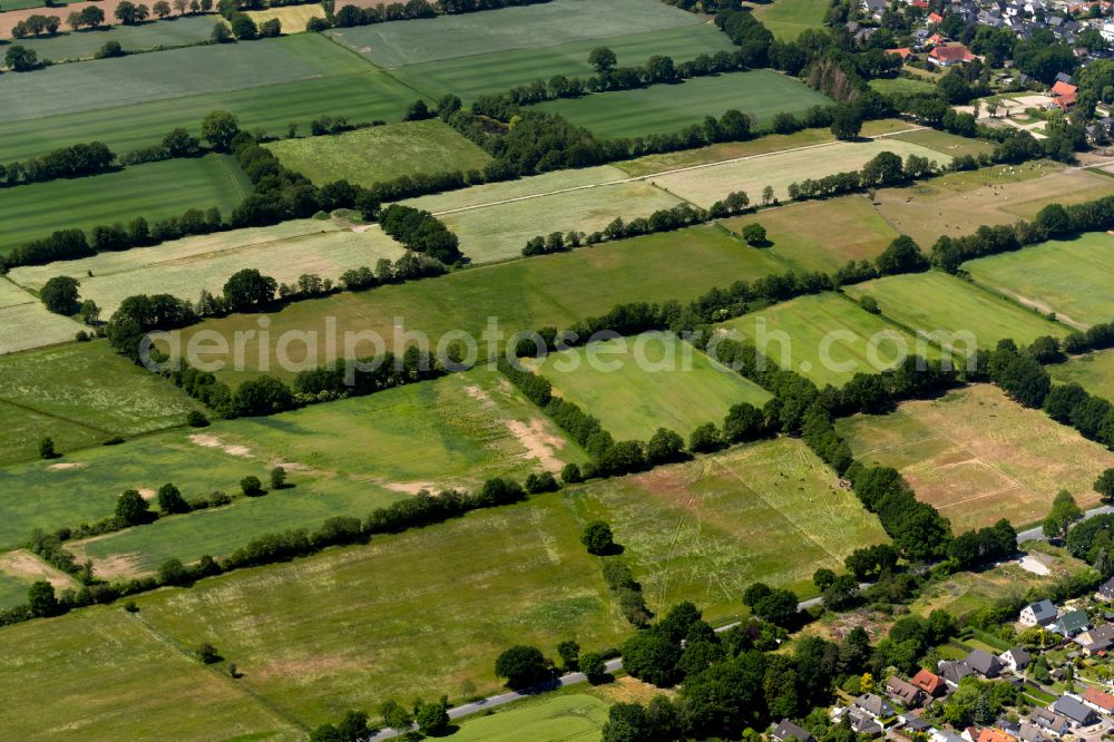 Aerial photograph Bremen - Structures on agricultural fields in the district Osterholz in Bremen, Germany