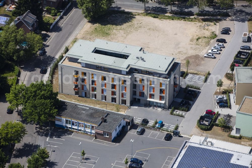 Kleve from above - Student Residence - Building of Studierendenwerk on Flutstrasse in Kleve in the state North Rhine-Westphalia, Germany