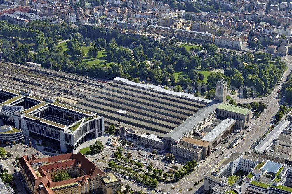 Stuttgart from above - Blick auf den Stuttgarter Hauptbahnhof. Der ab 1914 erbaute Kopfbahnhof soll im Rahmen des Projektes Stuttgart 21 zum Großteil abgerissen und in einen unterirdischen Durchgangsbahnhof umgewandelt werden. View of Stuttgart Central Station. The termnal station will be largely demolished during the project Stuttgart 21 and converted into an underground transit station.