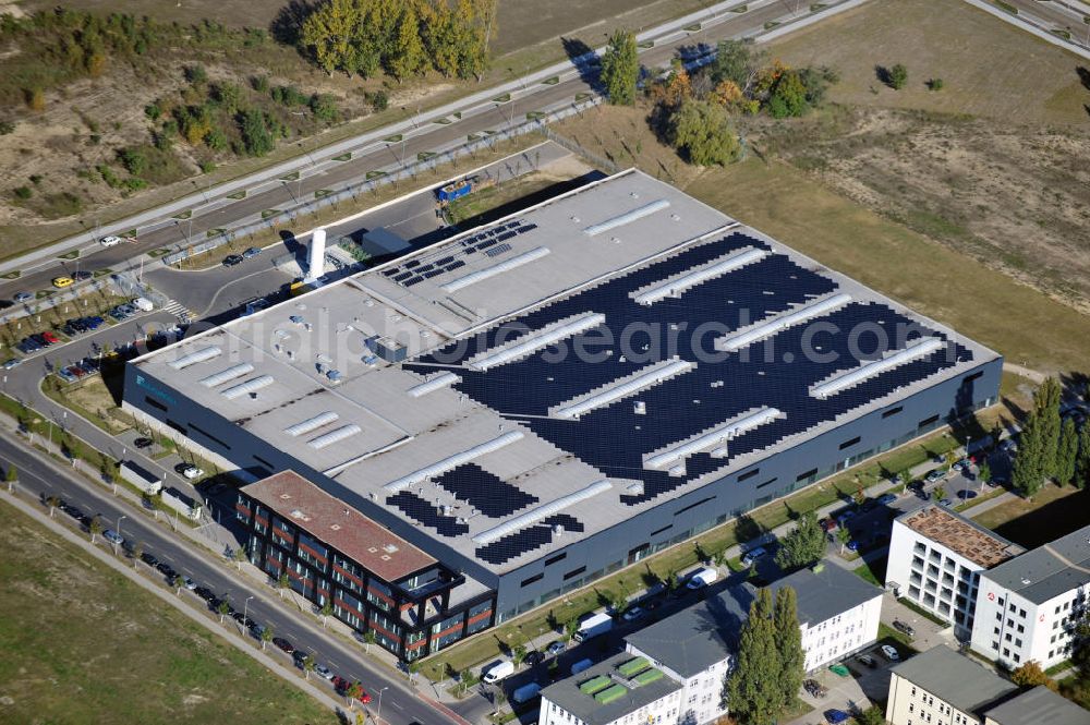 Aerial image Berlin - Sicht auf das Gebäude der Firma SULFURCELL am Groß-Berliner-Damm in Berlin-Adlershof. Das Unternehmen beschäftigt sich mit Dünnschicht Photovoltaik und hat seinen Ursprung am Helmholtz-Zentrum Berlin für Materialien und Energie GmbH. View to the seat of the company SULFURCELL at the Groß-Berliner-Damm in Adlershof. The Company occupies with thin-layer photovoltaics.