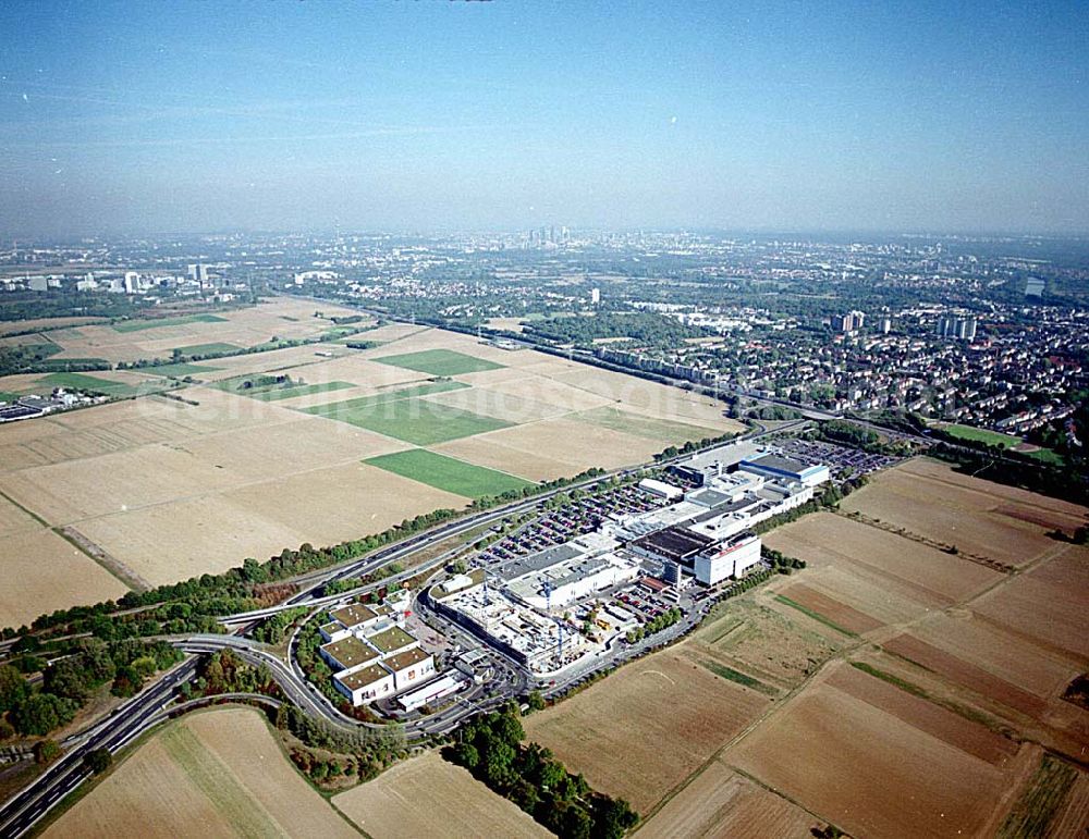 Sulzbach / Hessen from above - Sulzbach / Hessen Main-Taunus-Zentrum der ECE Projektmanagement GmbH in 65843 Sulzbach/ Taunus am Eschborner Dreieck nördlich von Frankfurt/ M. 20.09.03