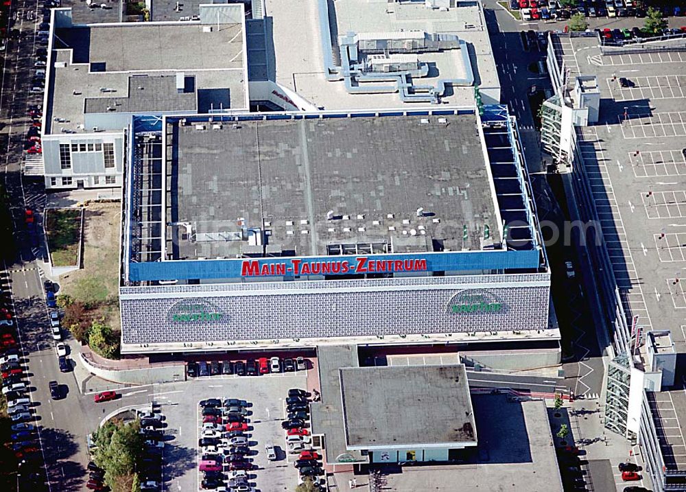 Sulzbach / Hessen from the bird's eye view: Sulzbach / Hessen Main-Taunus-Zentrum der ECE Projektmanagement GmbH in 65843 Sulzbach/ Taunus am Eschborner Dreieck nördlich von Frankfurt/ M. 20.09.03