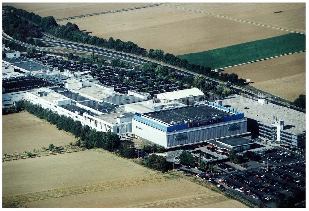 Aerial photograph Sulzbach / Hessen - Sulzbach / Hessen Main-Taunus-Zentrum der ECE Projektmanagement GmbH in 65843 Sulzbach / Taunus am Eschborner Dreieck, nördlich von Frankfurt am Main 20.09.2003