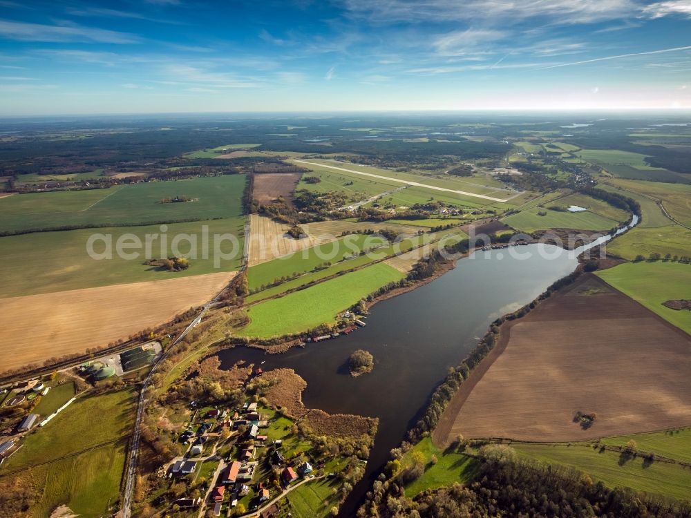 Rechlin from the bird's eye view: View of the lake Sumpfsee in Rechlin in the state Mecklenburg-West Pomerania