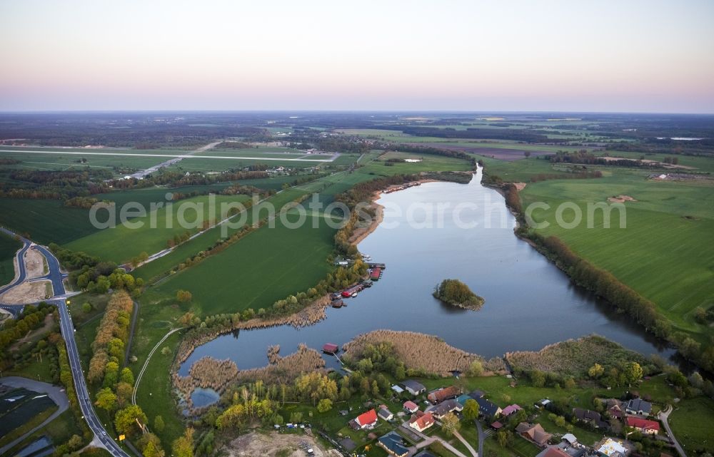 Aerial photograph Rechlin - Reed vegetation on the shore areas of the lake Sumpfsee in Rechlin in the state of Mecklenburg-Western Pomerania