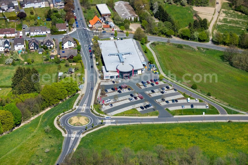 Siegen from the bird's eye view: Store of the Supermarket Dornseifers Frischemarkt Giersberg on Giersbergstrasse in Siegen in the state North Rhine-Westphalia, Germany