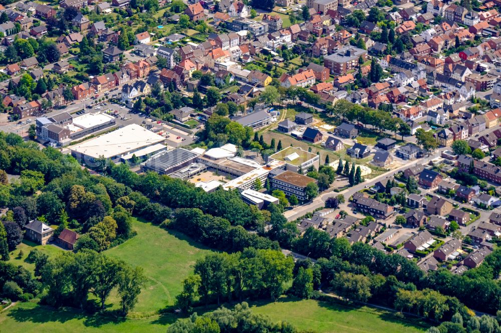 Aerial photograph Ahlen - Store of the Supermarket EDEKA Milkner on street Warendorfer Strasse in the district Innenstadt in Ahlen in the state North Rhine-Westphalia, Germany