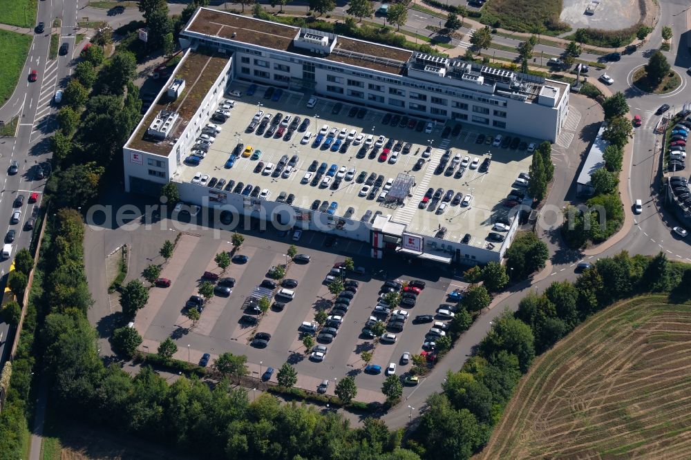 Weinsberg from the bird's eye view: Store of the Supermarket of Kaufland Weinsberg in the Haller Str. in Weinsberg in the state Baden-Wurttemberg, Germany