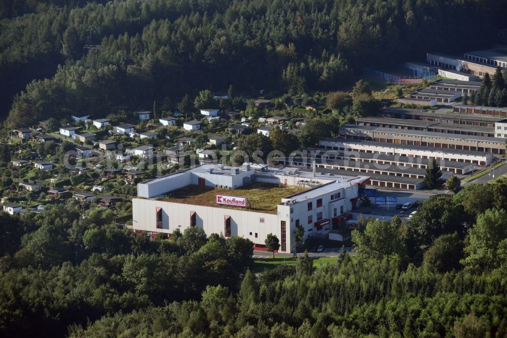 Aerial image Aue - Store of the Supermarket Kaufland in the Bruenlasberg residential area in Aue in the state of Saxony