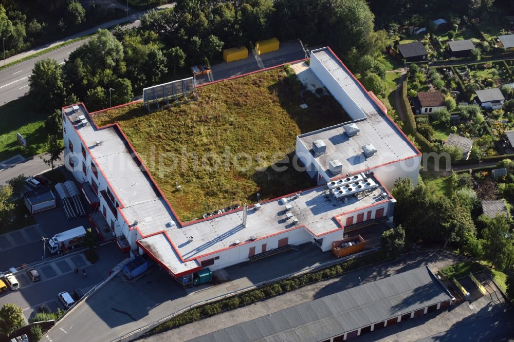 Aerial image Aue - Store of the Supermarket Kaufland in the Bruenlasberg residential area in Aue in the state of Saxony