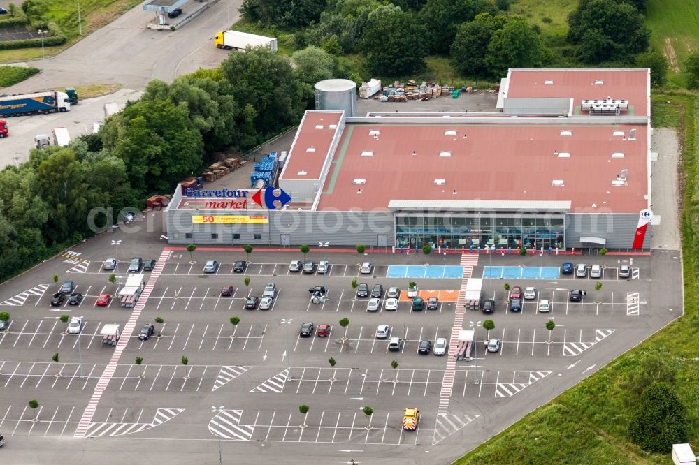 Aerial photograph Scheibenhard - Store of the Supermarket Carrefour Market  Scheibenhard in Scheibenhard in Grand Est, France