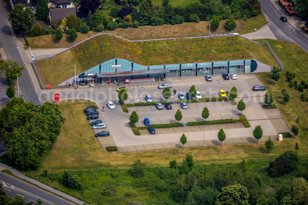 Aerial image Werne - Store of the Supermarket PENNY with Dachbegruenung An den 12 Baeumen in Werne in the state North Rhine-Westphalia, Germany