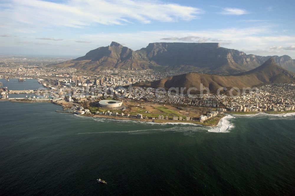 Kapstadt / Cape Town from the bird's eye view: Blick auf die Gebirgsketten des Tafelberges am Kap der Guten Hoffnung in Kapstadt. View onto the mountain ranges of Table Mountain at the Cape of Good Hope in Cape Town.