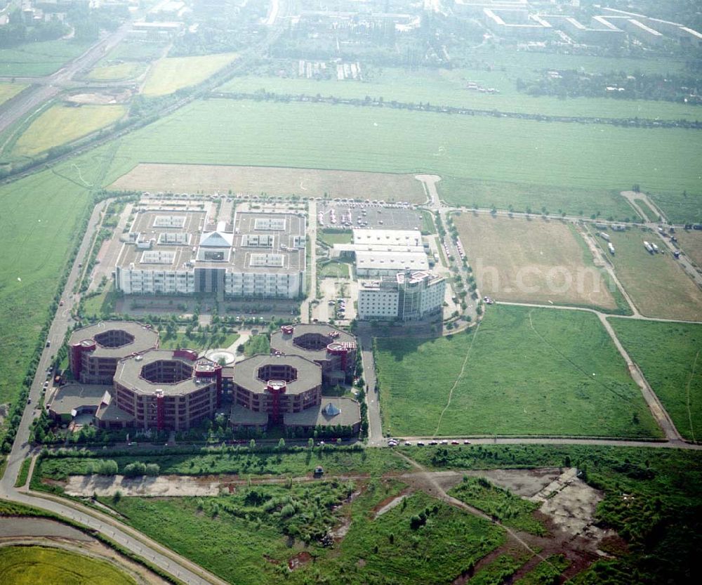 Schkeuditz bei Leipzig from above - Tagungszentrum mit Airporthotel am Flughafen Schkeuditz.