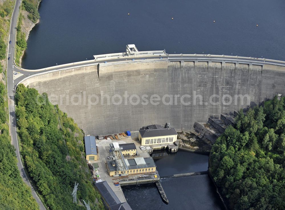 Aerial image Hohenwarte / Thüringen - Die Talsperre Hohenwarte ist die zweitgrößte Talsperre im Oberen Saale - System. Die Talsperre erstreckt sich auf 27 km Länge und die Staumauer erreicht eine Höhe von 75 m. The barrage Hohenwarte is the second largest dam in the Upper Saale - system. The reservoir is 27 km long and the dam reach a height of 75 m.